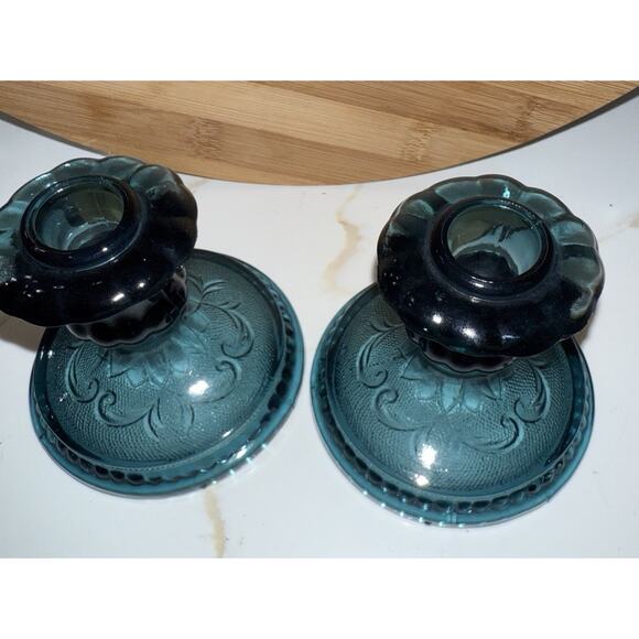 Tiara Indiana Glass Bicentennial Colonial Blue Sandwich Taper Candle Holders 4” - Picture 4 of 5